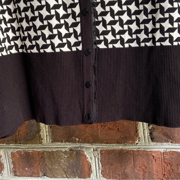 White House Black Market, black and white sweater with geometric pattern, XL - Picture 3 of 7